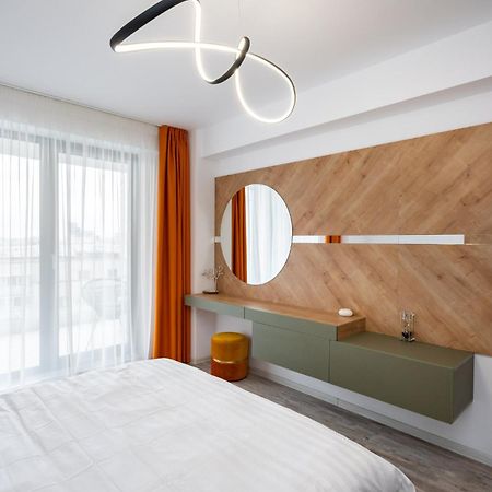 Classy Sassy - Elegant Escape In Timpuri Noi بوخارست المظهر الخارجي الصورة